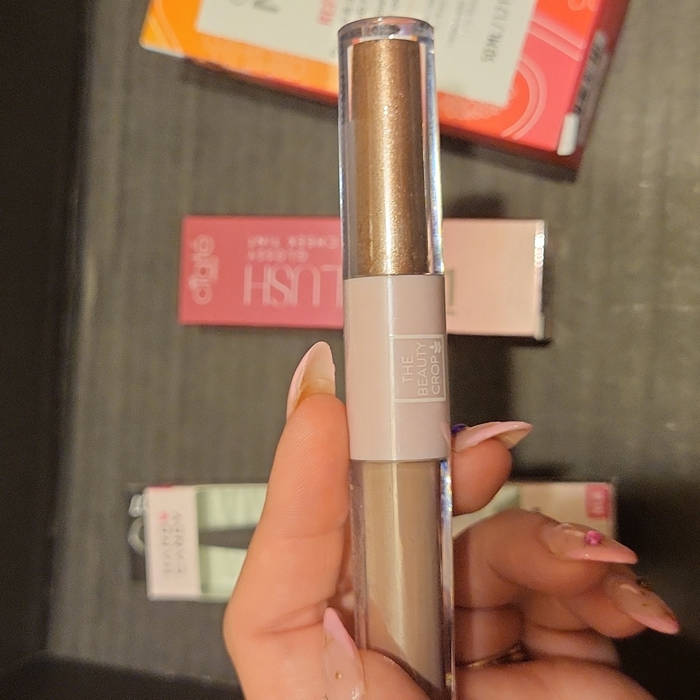 Makeup Bundle - Picture 3 of 6